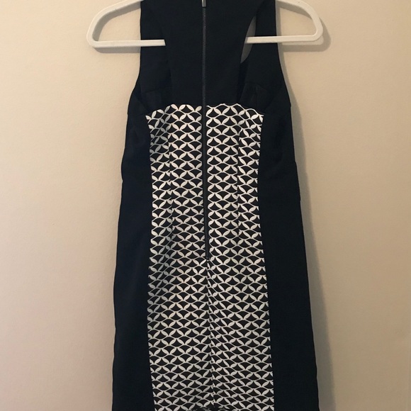 SIZE 6 LAUNDRY Black Dress - Picture 2 of 4